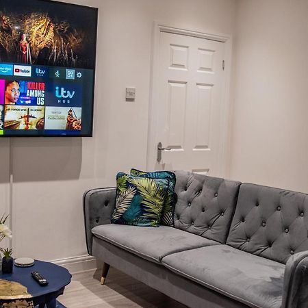 Bv Comfy Spacious 3 Bedroom House At Tatton Street Manchester Exterior foto