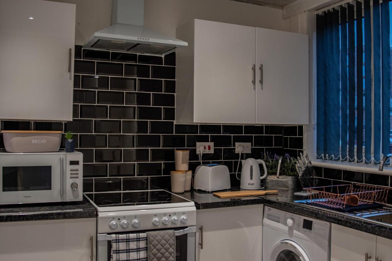 Bv Comfy Spacious 3 Bedroom House At Tatton Street Manchester Exterior foto