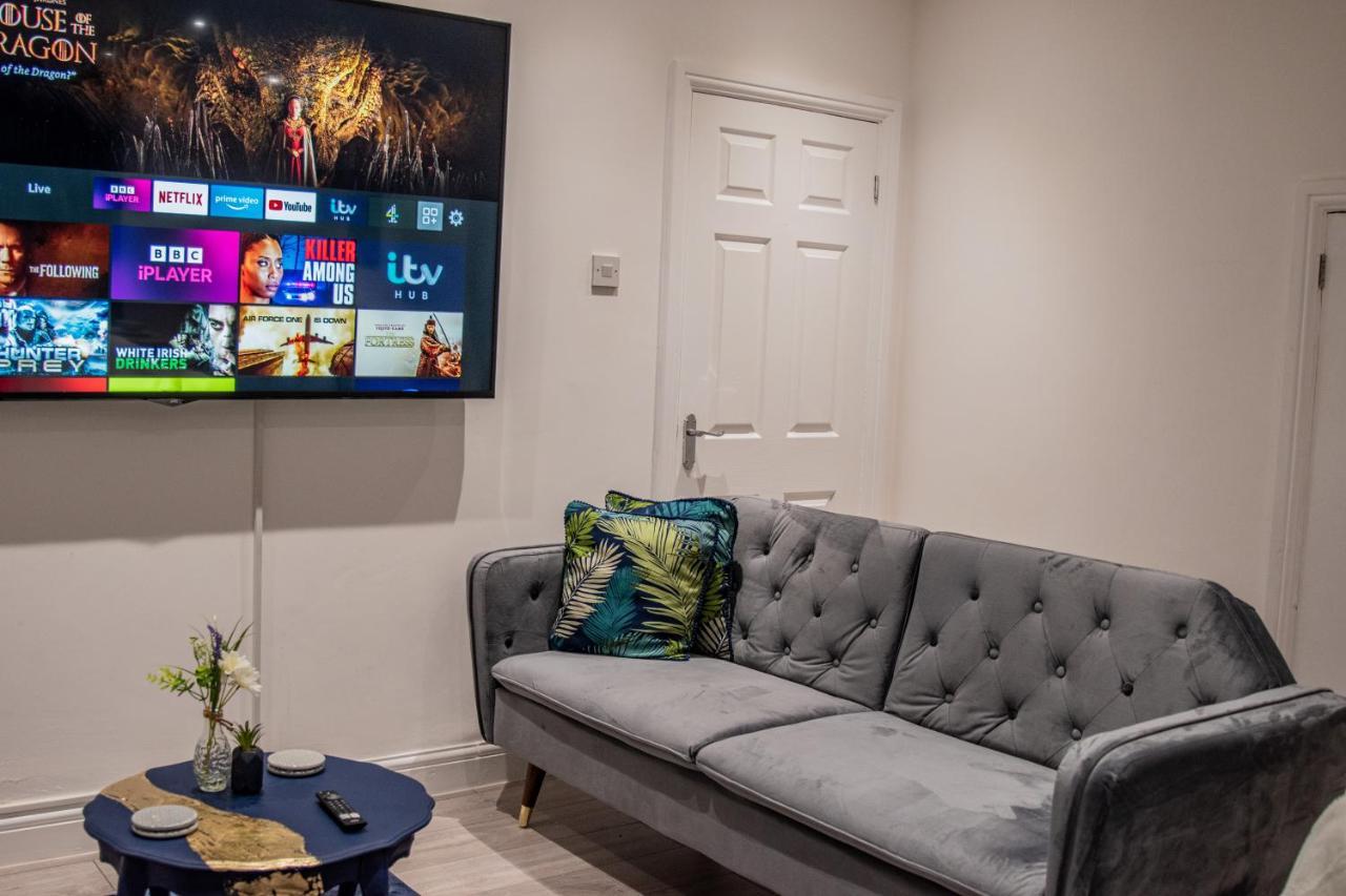 Bv Comfy Spacious 3 Bedroom House At Tatton Street Manchester Exterior foto
