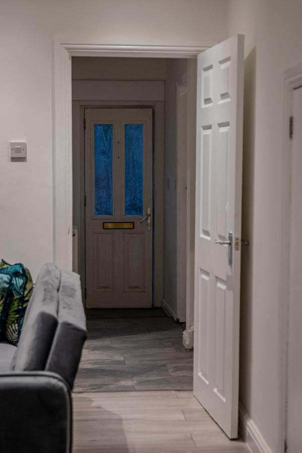 Bv Comfy Spacious 3 Bedroom House At Tatton Street Manchester Exterior foto