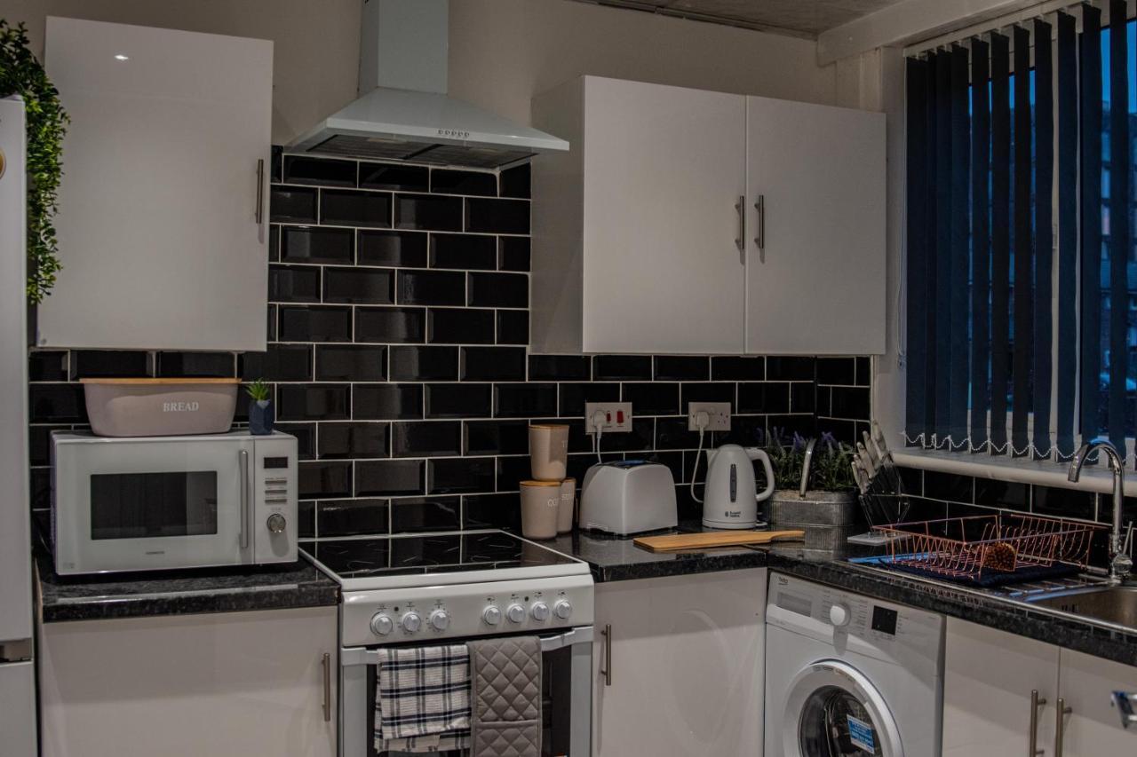Bv Comfy Spacious 3 Bedroom House At Tatton Street Manchester Exterior foto