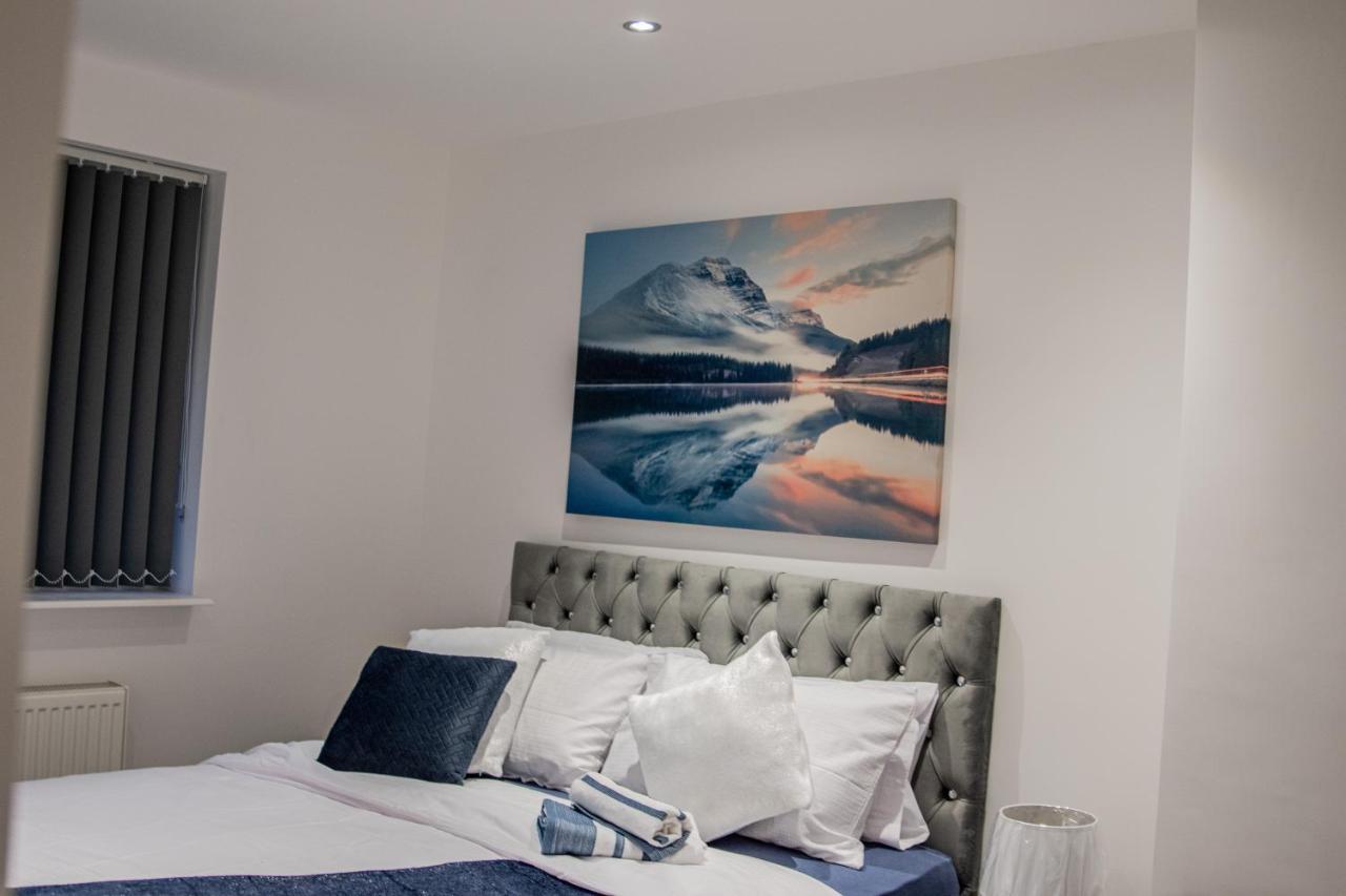 Bv Comfy Spacious 3 Bedroom House At Tatton Street Manchester Exterior foto