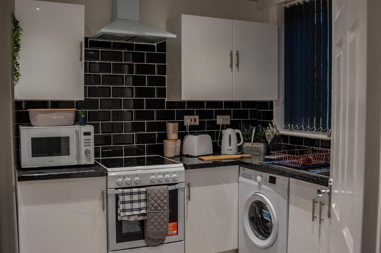 Bv Comfy Spacious 3 Bedroom House At Tatton Street Manchester Exterior foto