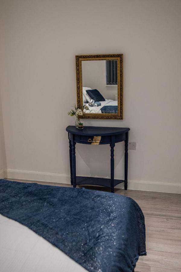 Bv Comfy Spacious 3 Bedroom House At Tatton Street Manchester Exterior foto